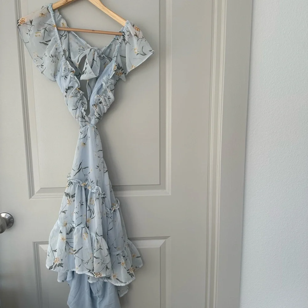 Selfie Leslie Cut Out Floral Mini Dress - Picture 4 of 5
